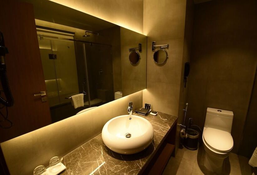 Suite Presidencial, Kiranshree Grand