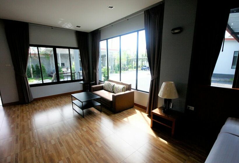 디럭스 룸, Radina Residence