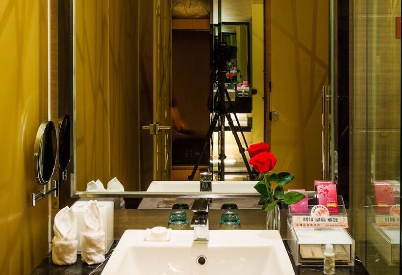 スタンダードルーム, Vilu Reef International