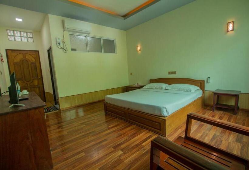 Трехместный Номер Стандарт Вид на Сад, Memento Resort