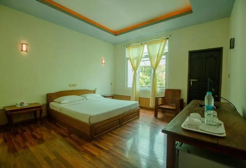اتاق استاندارد سه تخته با چشمانداز باغ, Memento Resort