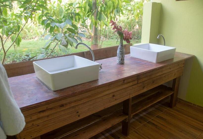 اتاق خانوادگی با چشمانداز باغ, Aventura Rincon Ecolodge