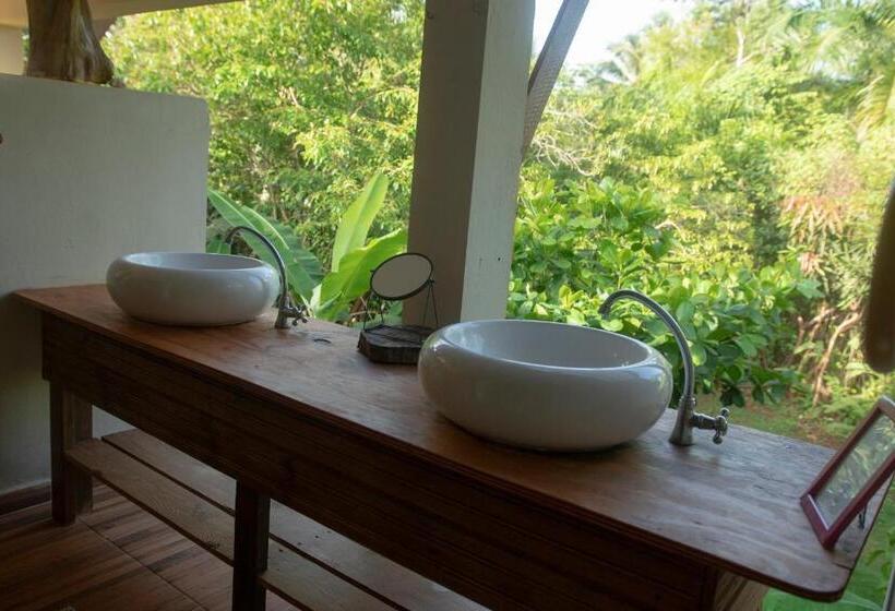 اتاق خانوادگی با چشمانداز باغ, Aventura Rincon Ecolodge