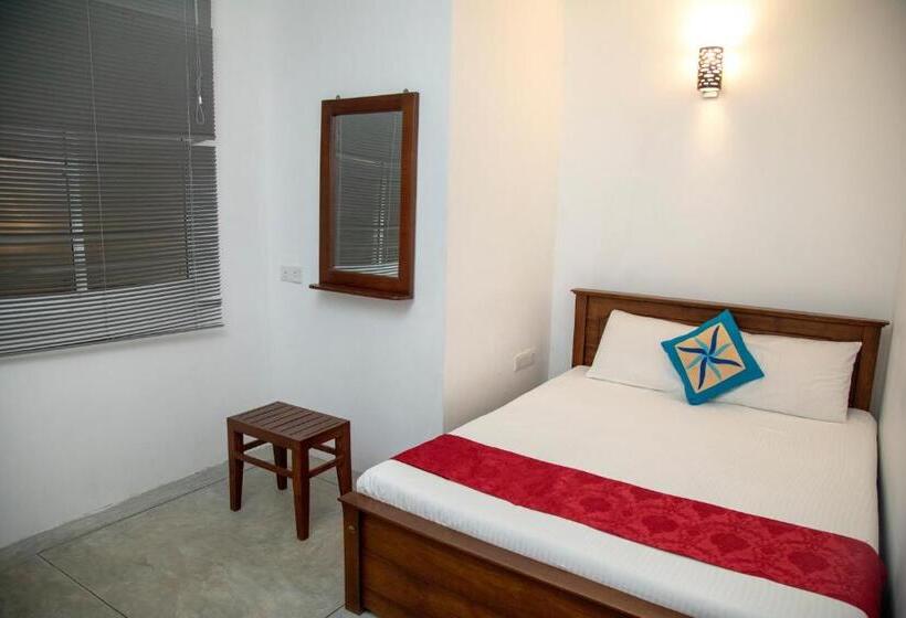 חדר סטנדרט לשלושה, Ella Mansion