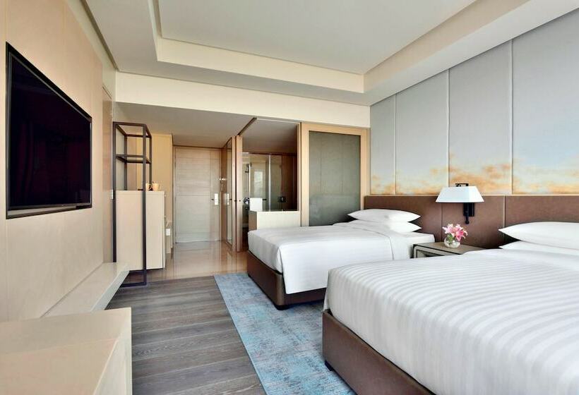 Номер Superior, Indore Marriott