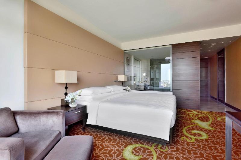 غرفة كلوب سرير كينج, Indore Marriott