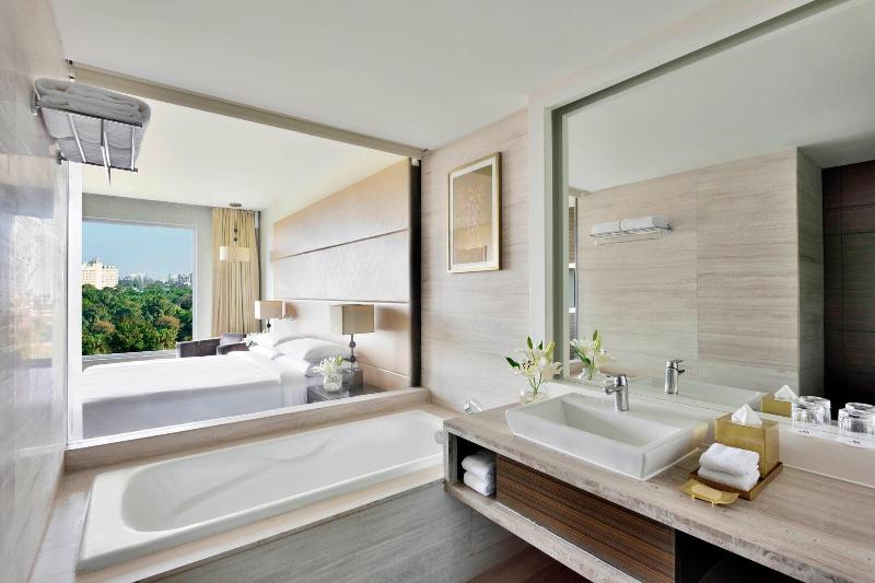 غرفة كلوب سرير كينج, Indore Marriott