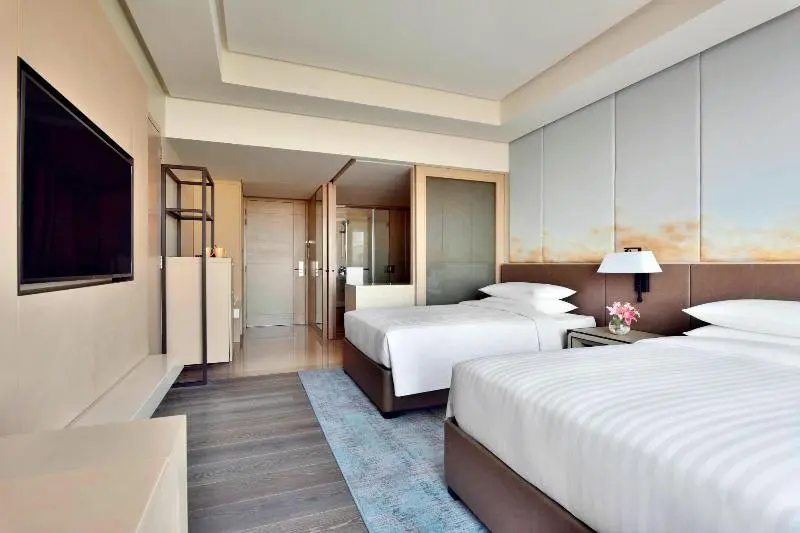 クラブルーム, Indore Marriott