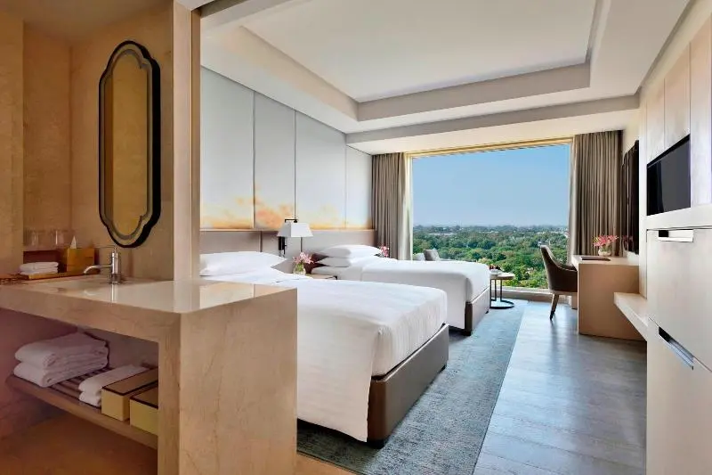 クラブルーム, Indore Marriott