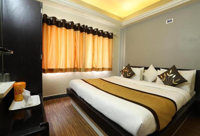 Номер Deluxe Кровать Кинг, Loyal Residency