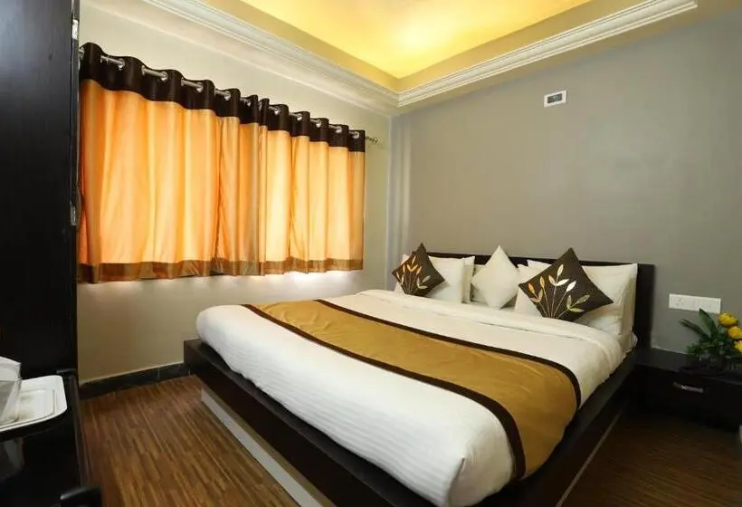 Deluxe Zimmer Kingsize Bett, Loyal Residency