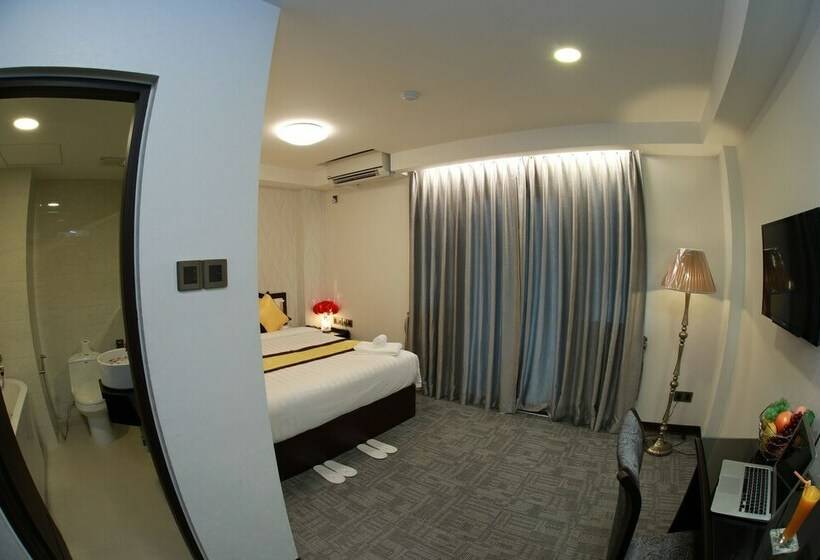 سوییت جونیور, Rose Palace Hotel Yangon