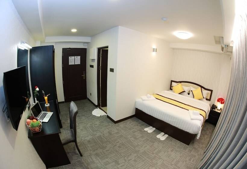 سوییت جونیور, Rose Palace Hotel Yangon