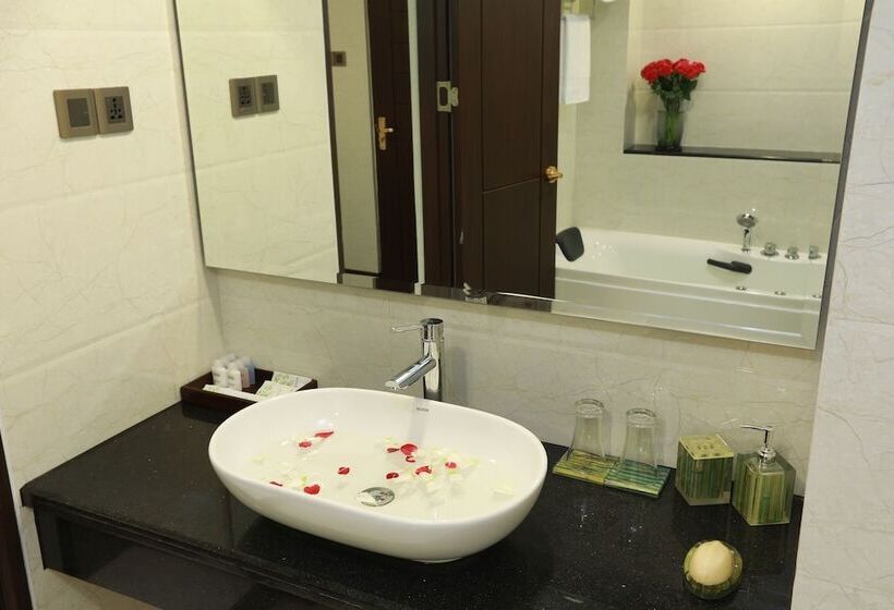 سوئیت رویال, Rose Palace Hotel Yangon