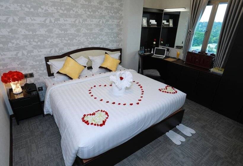 سوئیت رویال, Rose Palace Hotel Yangon