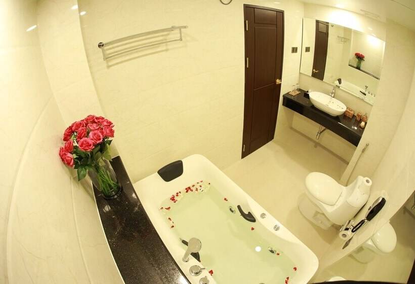 سوئیت رویال, Rose Palace Hotel Yangon