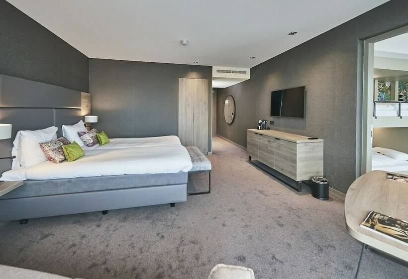 Семейный Номер, Van Der Valk Hotel Leeuwarden