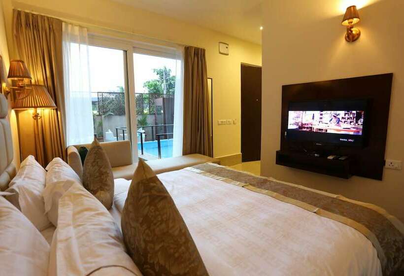 جناح ملكى, Sinon Baga Retreat