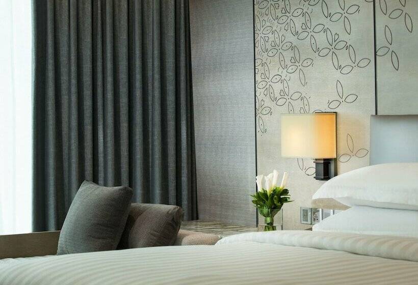 클럽실 풀장 뷰, Yogyakarta Marriott