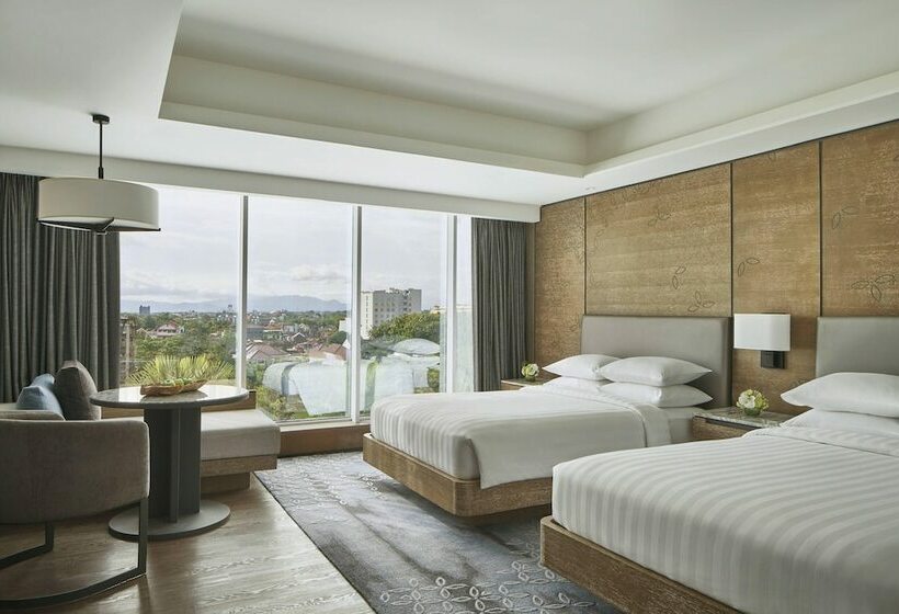 Клубный номер с видом на бассейн, Yogyakarta Marriott