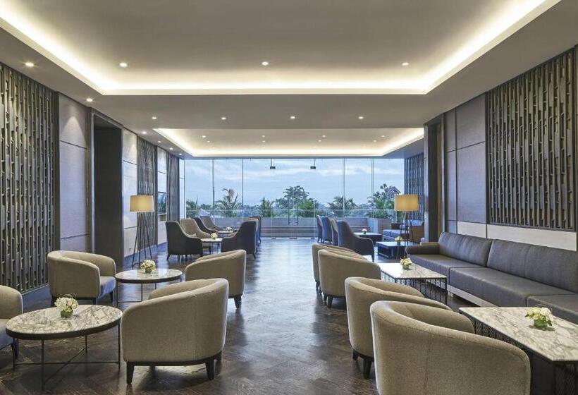 클럽실 풀장 뷰, Yogyakarta Marriott