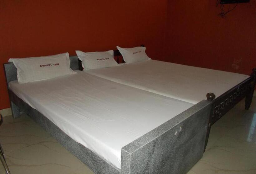 غرفة قياسية ثلاثية, Avanti Inn