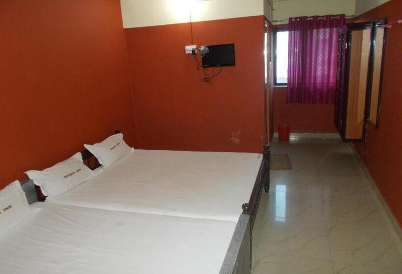 غرفة قياسية ثلاثية, Avanti Inn