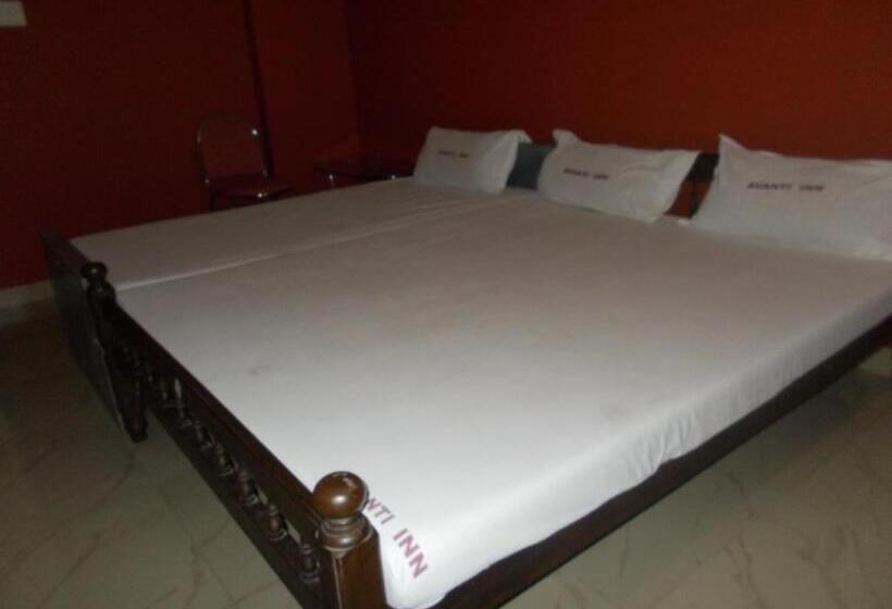 غرفة قياسية ثلاثية, Avanti Inn