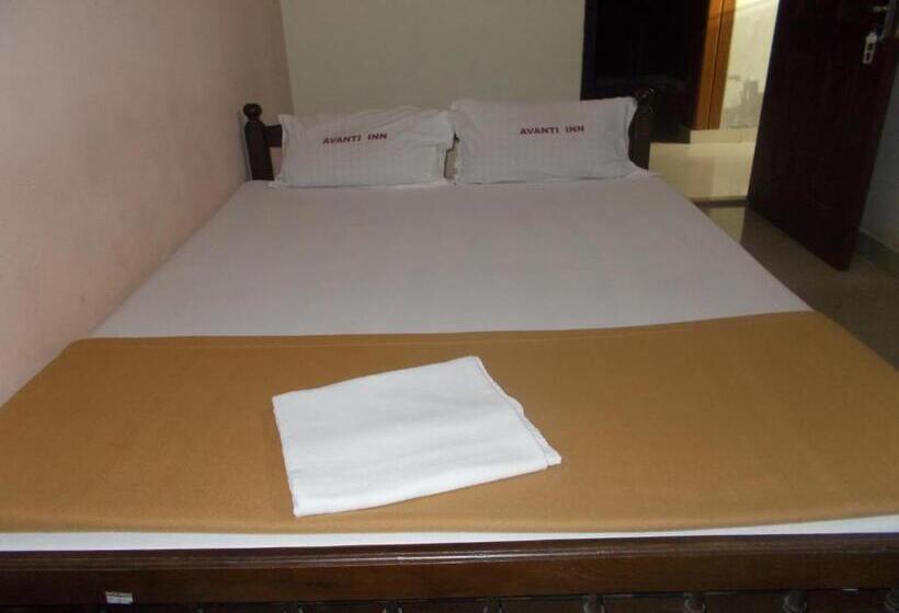 غرفة قياسية رباعية, Avanti Inn