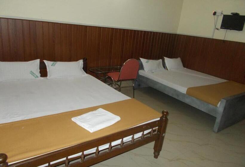 غرفة قياسية رباعية, Avanti Inn