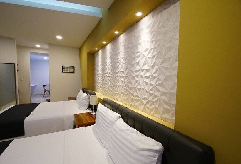 주니어 스위트, Clipperton