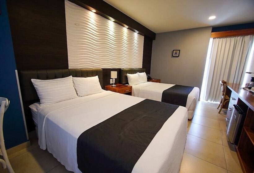 주니어 스위트, Clipperton