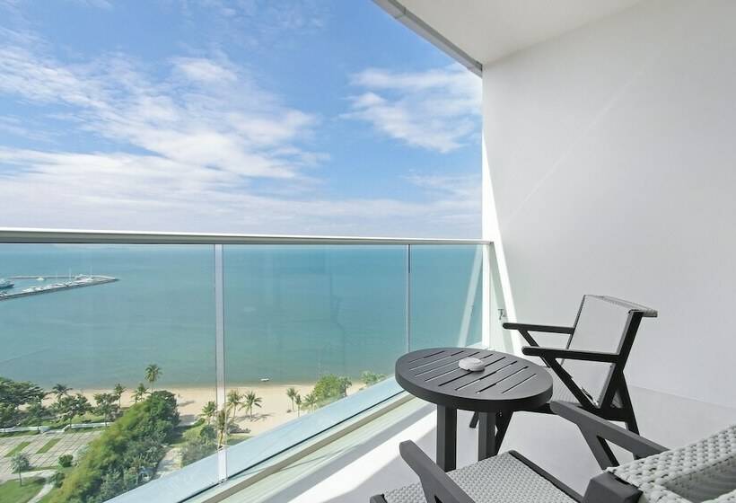 Студия Стандарт, White Sand Beach Residences Pattaya