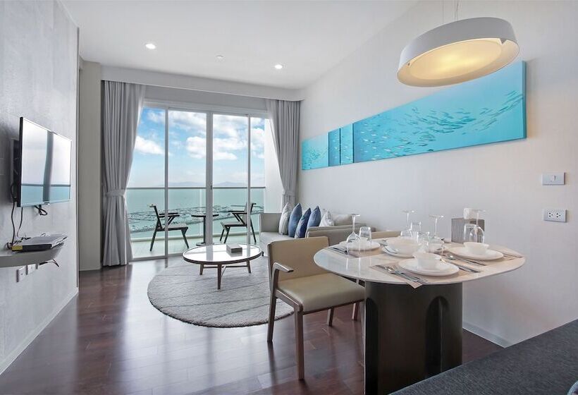 Семейные Апартаменты 3 Спальни, White Sand Beach Residences Pattaya