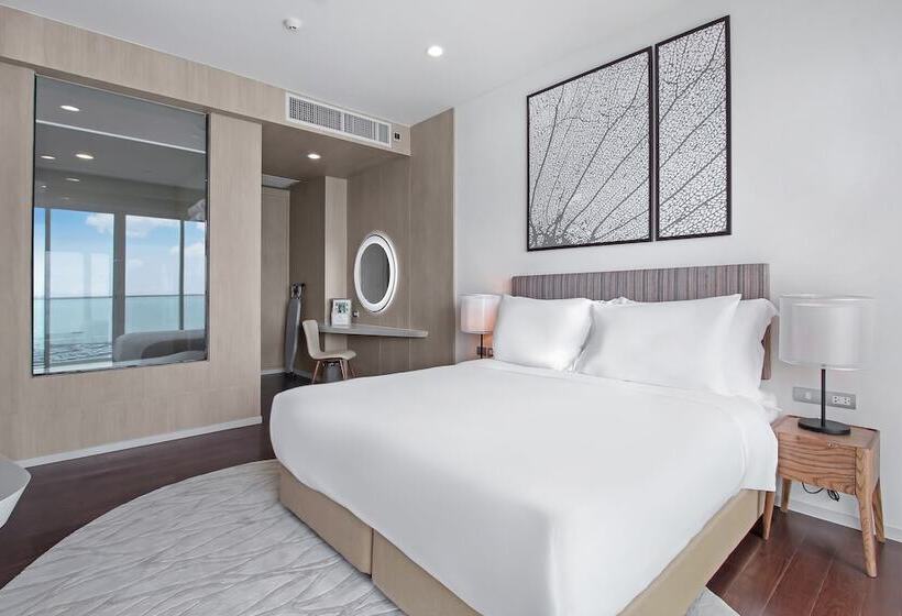 Семейные Апартаменты 3 Спальни, White Sand Beach Residences Pattaya