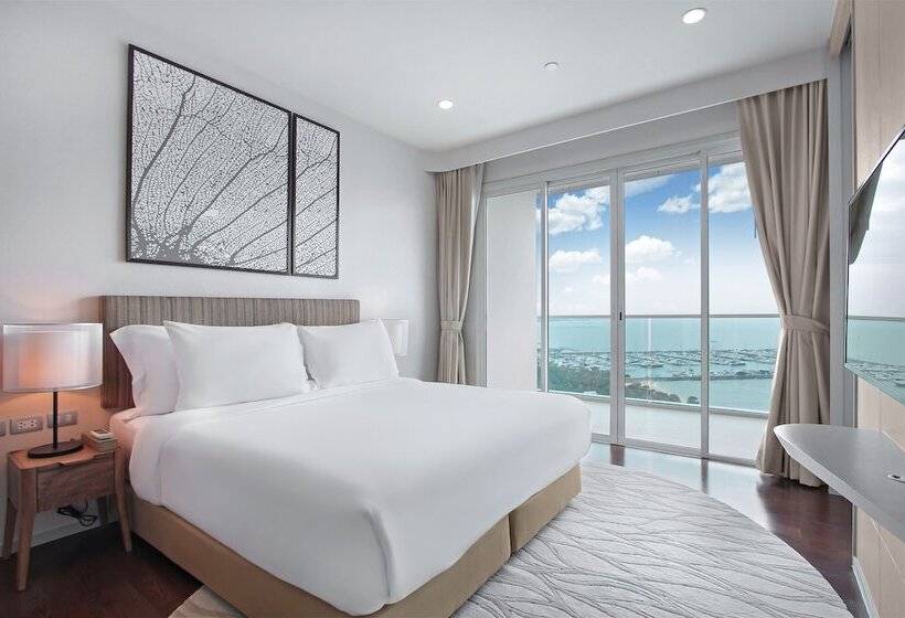 Семейные Апартаменты 3 Спальни, White Sand Beach Residences Pattaya