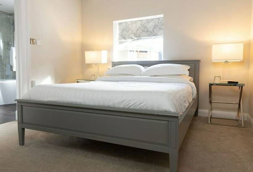 Quarto Deluxe, Winstanley House