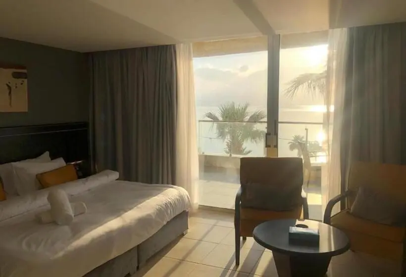 اتاق استاندارد با تخت بزرگ, O Beach Hotel & Resort