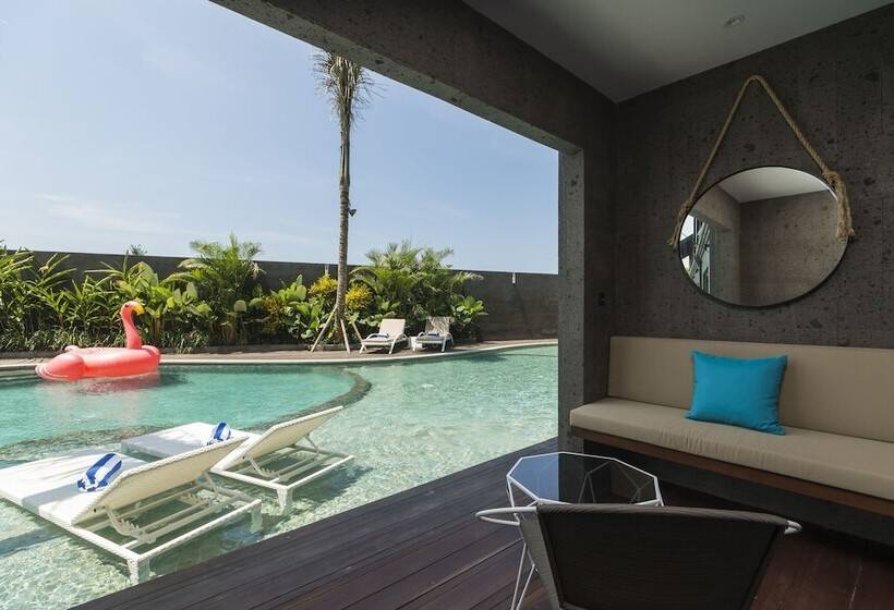 Люкс, Sense Canggu Beach