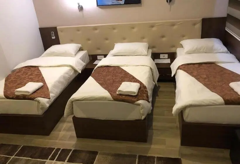 اتاق استاندارد سه نفره, Aen Hotel Old City