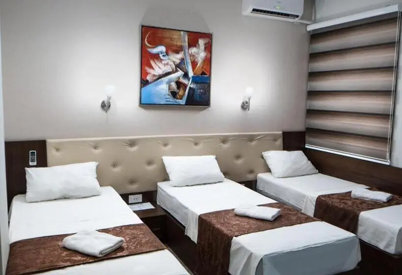 اتاق استاندارد سه نفره, Aen Hotel Old City