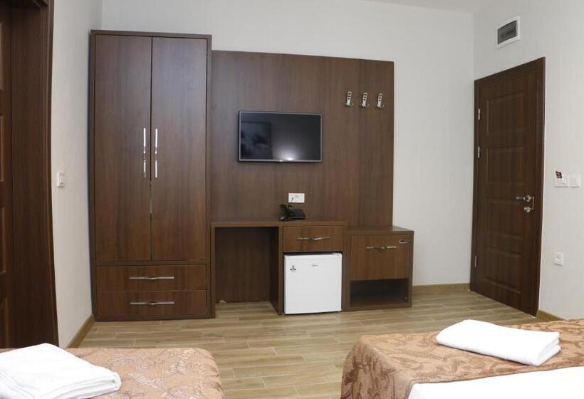 اتاق استاندارد سه نفره, Aen Hotel Old City