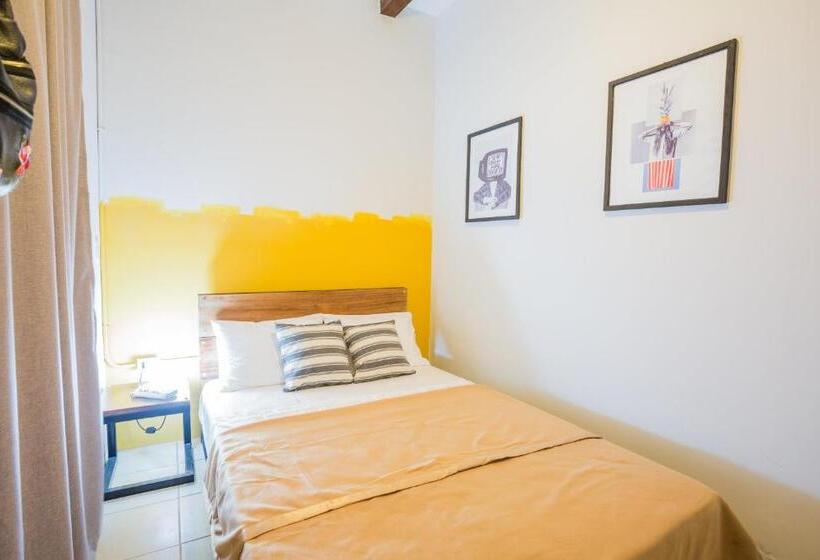 اتاق عادی, Socialtel Granada Formerly Selina Granada