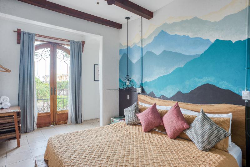 سوییت, Socialtel Granada Formerly Selina Granada