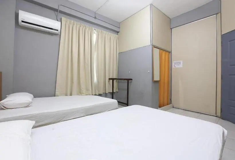 スタンダードルーム, Spot On 89796 D Noor Budget Inn