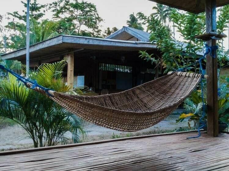 Camera Standard, Where2next Hostel