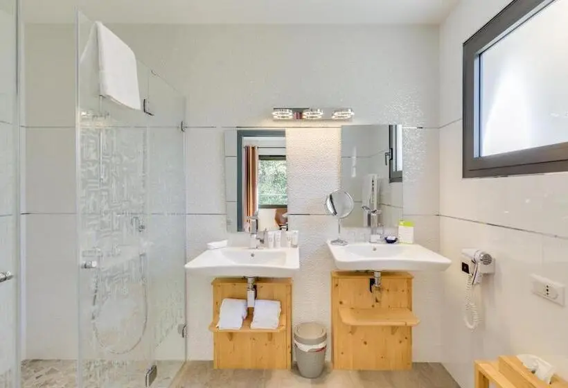 Junior Suite met Uitzicht op de Tuin, La Cachette