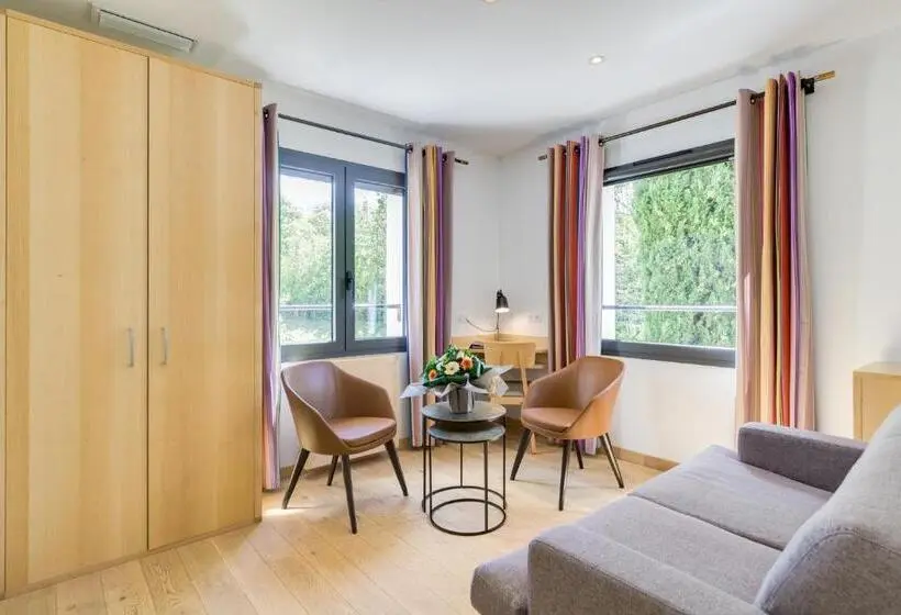 Junior Suite met Uitzicht op de Tuin, La Cachette