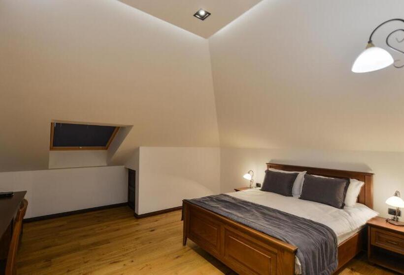 اتاق استاندارد, Tiffany