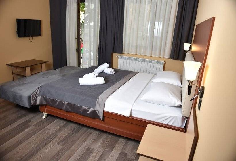 سوییت خانوادگی, Yaffle Inn Shaki Boutique
